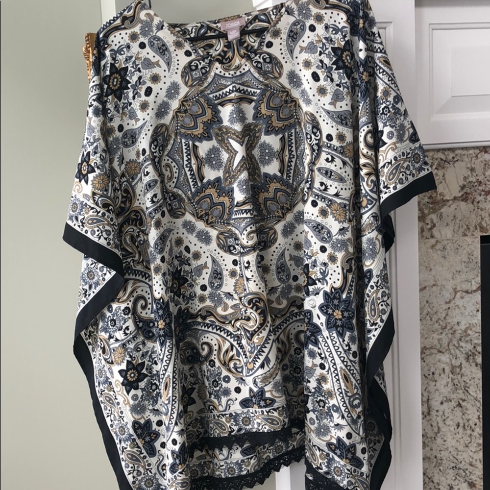 Chico’s top! L/XL great look